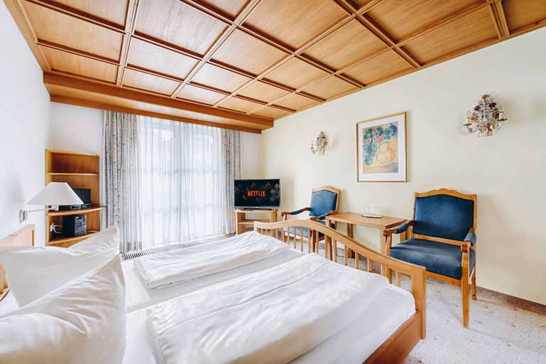 Bedroom 3, Hotel Garni Café Nuss, Garmisch-Partenkirchen