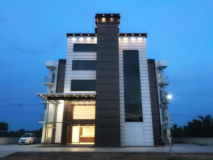 Others 5, Hotel Aptin, Nagappattinam