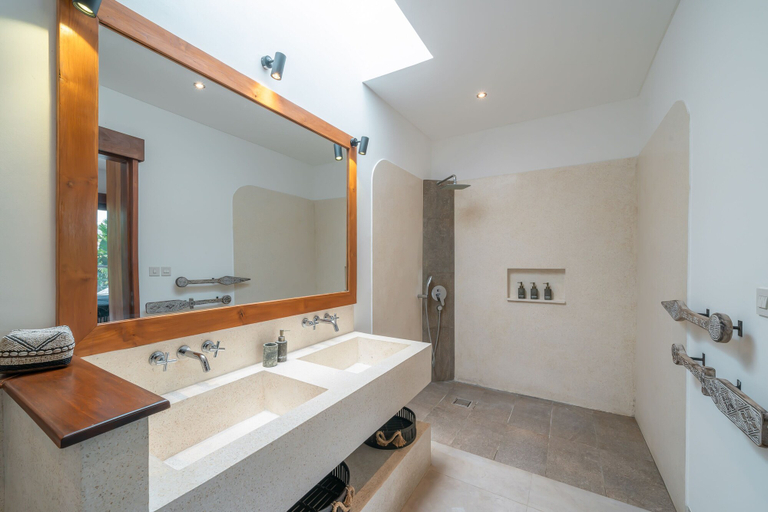Bathroom 4, Villa Lisy, Badung