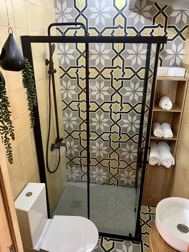 Bathroom 4, Pico Terrace, Madalena