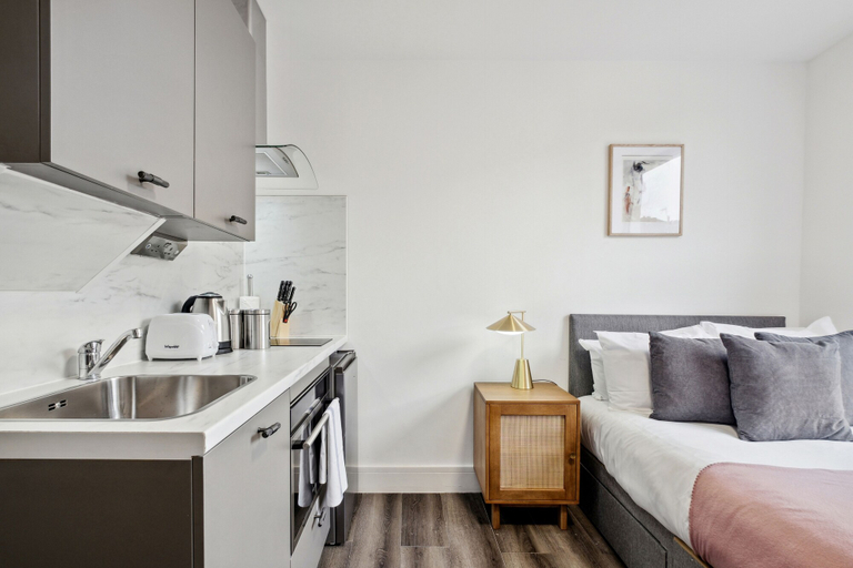 Others 4, Sutherland Apartments, London