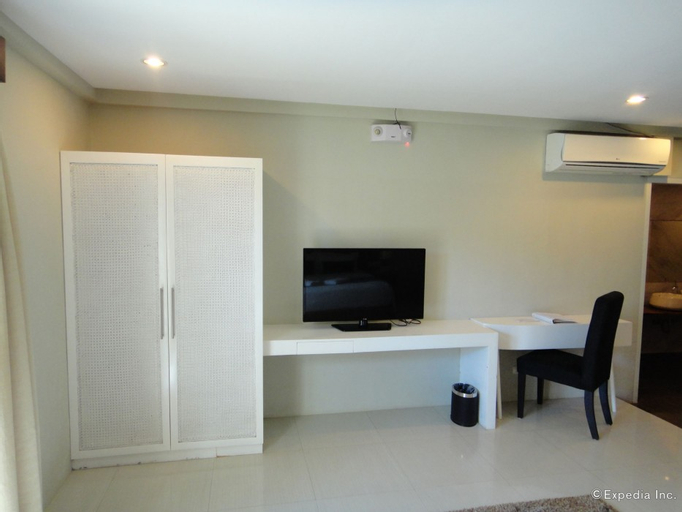 One Manalo Place, Puerto Princesa City
