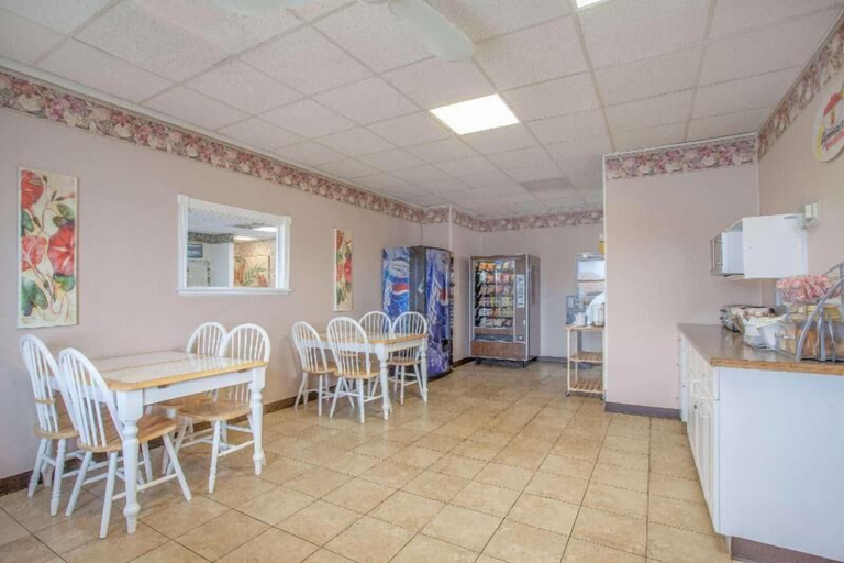 Others 5, Super 8 by Wyndham Carlisle North, Cumberland