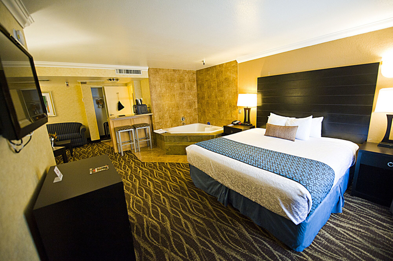 Bedroom 4, Hotel d’Lins Ontario Airport, San Bernardino