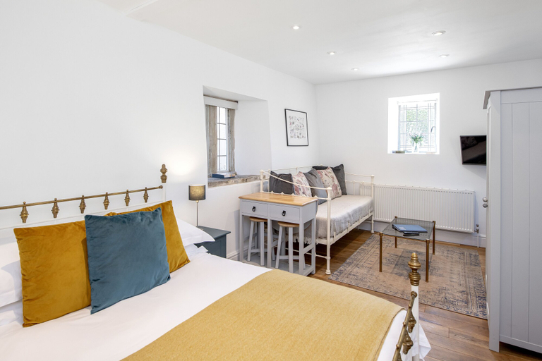 Bedroom 2, The Old Parsonage, Bath and North East Somerset