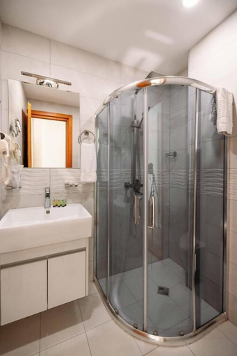 Bathroom 3, Atrium Boutique Hotel, Tbilisi