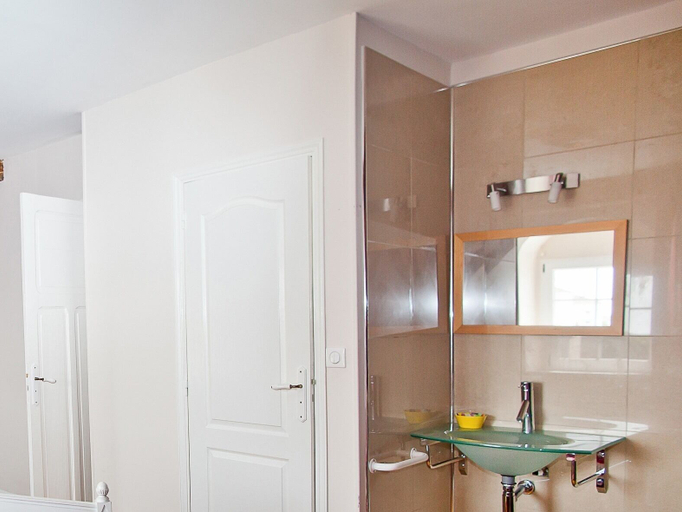 Bathroom 5, Manoir François 1er, Marne