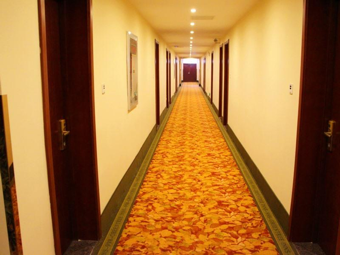 2, GreenTree Inn Xuzhou Yunlong District Tongshan Road Metro Station, Xuzhou