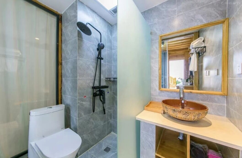 Bathroom 3, qingxuege, Lijiang