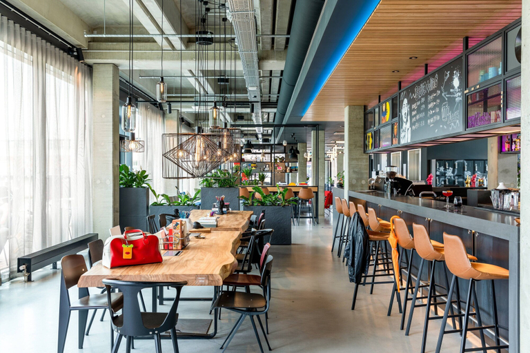 Food & Drinks 2, Moxy Utrecht, Utrecht
