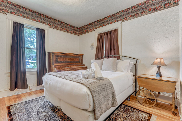 Bedroom 2, Vintage Retreat, El Paso