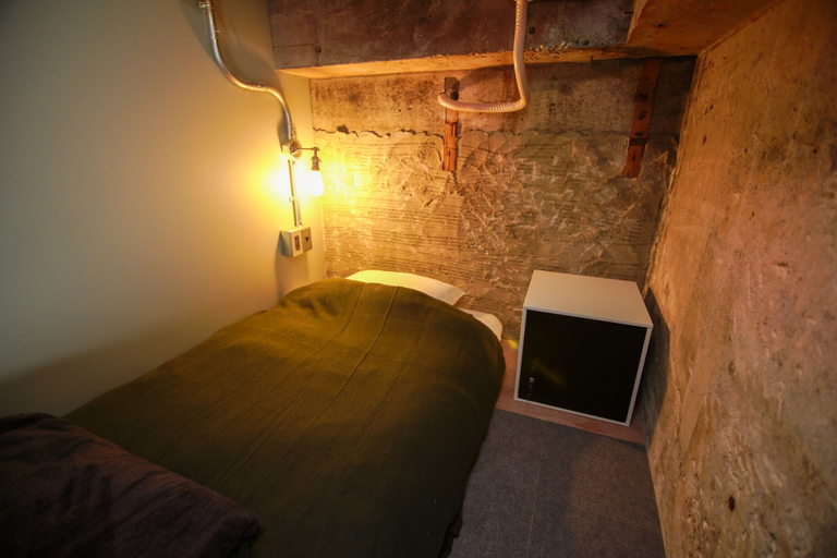 Bedroom 2, RED SUBMARINE - Hostel, Kure