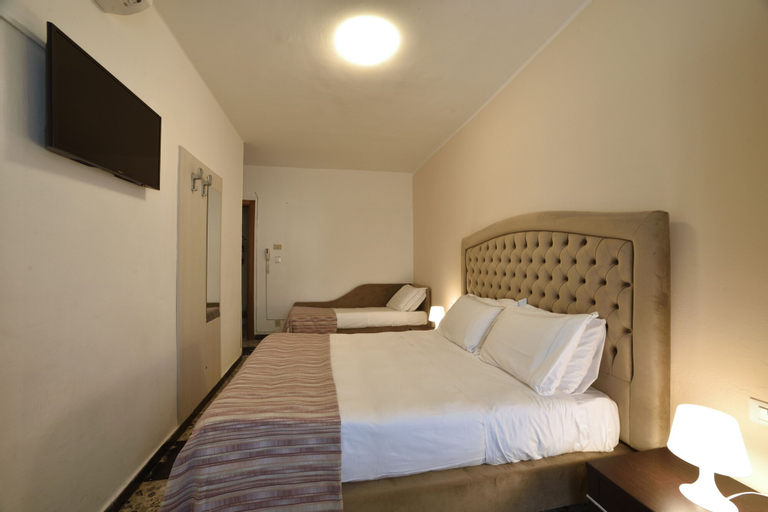Bedroom 5, Hotel La Marina Mhotelsgroup, Imperia
