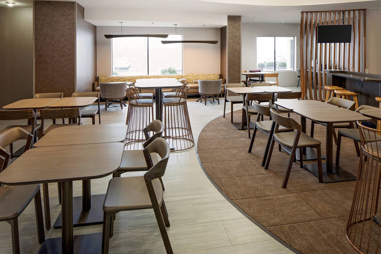 Food & Drinks 4, SpringHill Suites by Marriott Ardmore, Carter