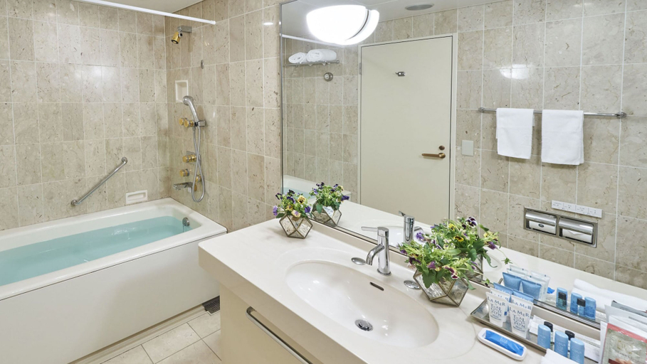 Bathroom 3, RIHGA Royal Hotel Kokura, Kitakyūshū