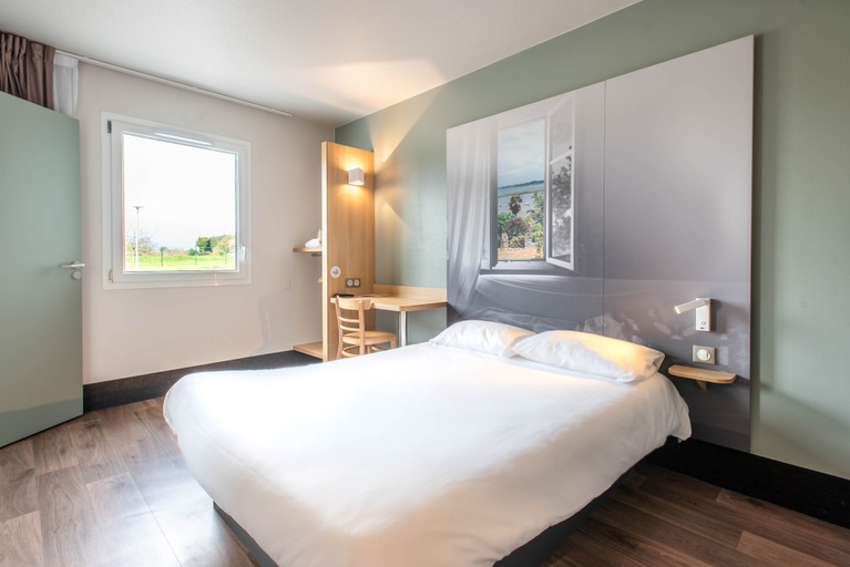 Bedroom 3, B&B HOTEL Vannes Ouest Golfe du Morbihan, Morbihan