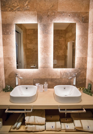Bathroom 5, Villa Svetoni Wine Resort, Siena