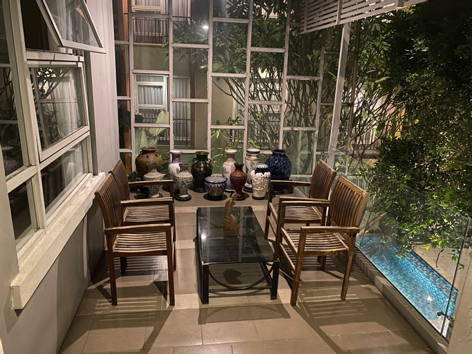 Food & Drinks, Regato Suites, South Jakarta