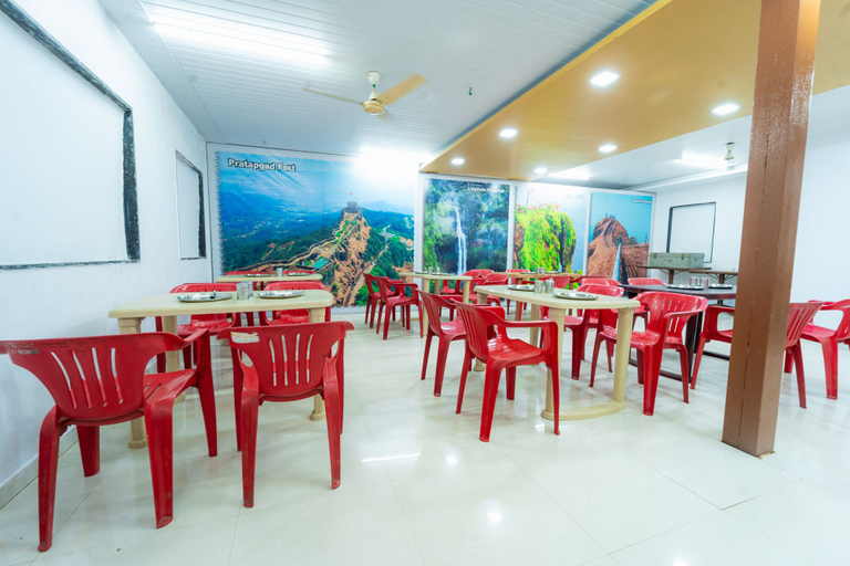 Food & Drinks 5, Itsy Hotels Anupam, Satara