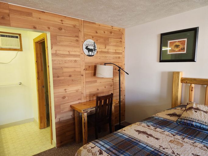 Bedroom 2, Ohiopyle Suites, Fayette