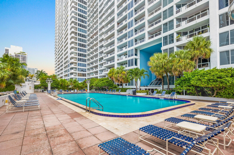 Sport & Beauty 5, 3 Bedroom Condo With Stunning Balcony View, Miami-Dade