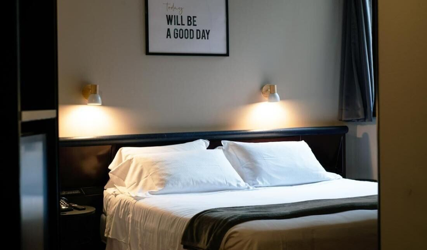 Bedroom 2, Hotel Concorde, Novara