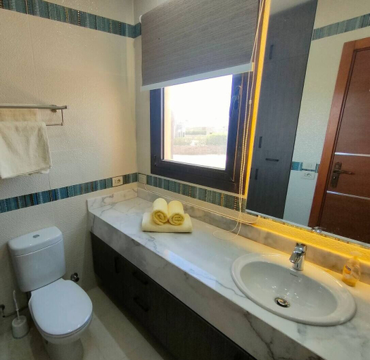 Bathroom 4, luxury half villa sea view team, Al-Ghurdaqah 2