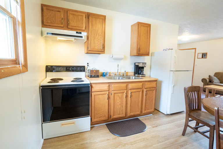 Others 4, Ohiopyle Suites, Fayette