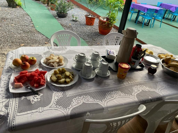 Food & Drinks 5, Aldeia Hostel II, Maués