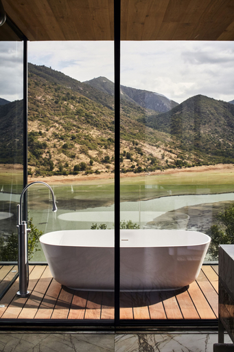 Bathroom 4, Vik Chile, Cachapoal