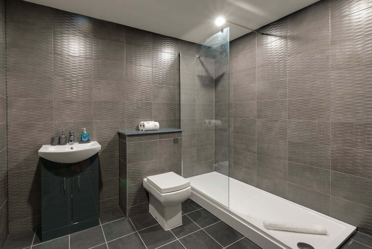 Bathroom 4, Harrisons Aparthotel, Sefton