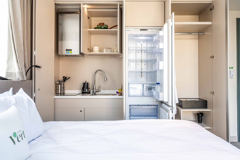 Bedroom 5, Hotel Vert, Jung