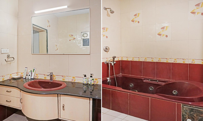 Bathroom 4, Treebo Excellent Home, Pune