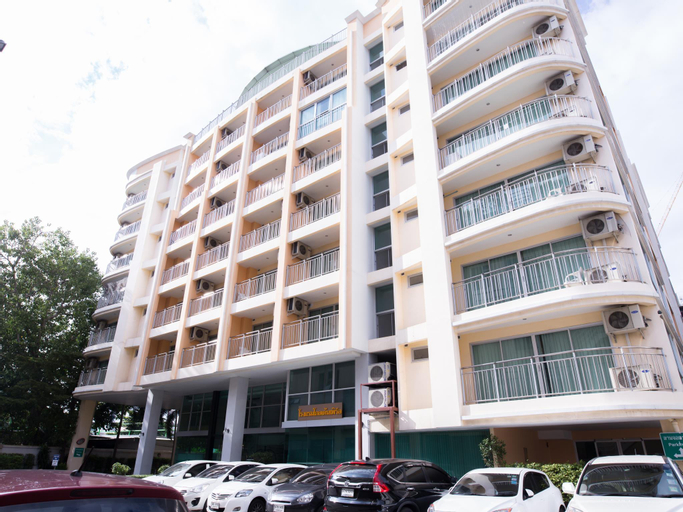 Exterior 1