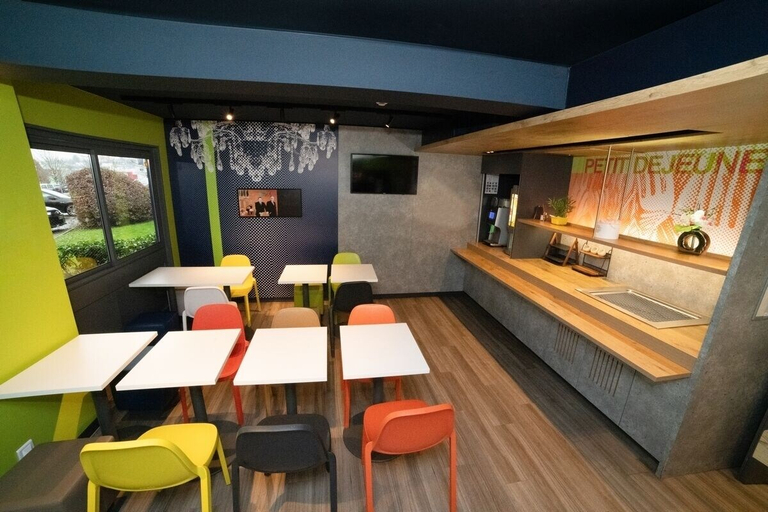 Others 5, Accueil Hotel Besançon, Doubs