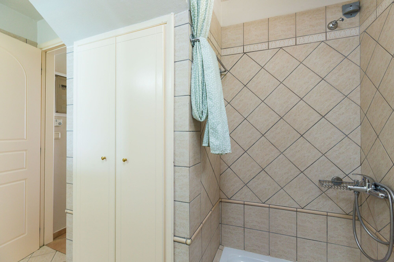 Bathroom 4, Belvedere Villas, Crete