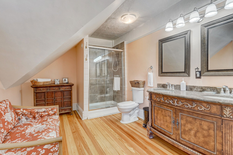 Bathroom 3, Vintage Retreat, El Paso
