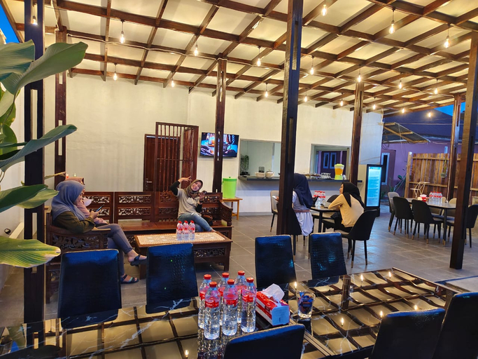 Food & Drinks 5, Baronda Guest House, Sorong