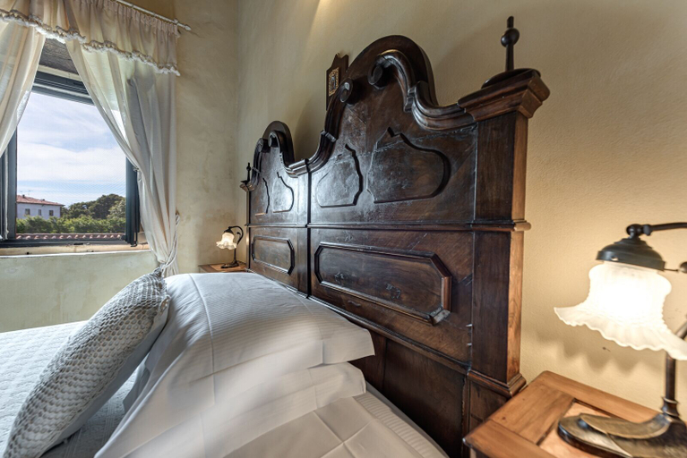 Bedroom 5, Convento San Bartolomeo, Siena