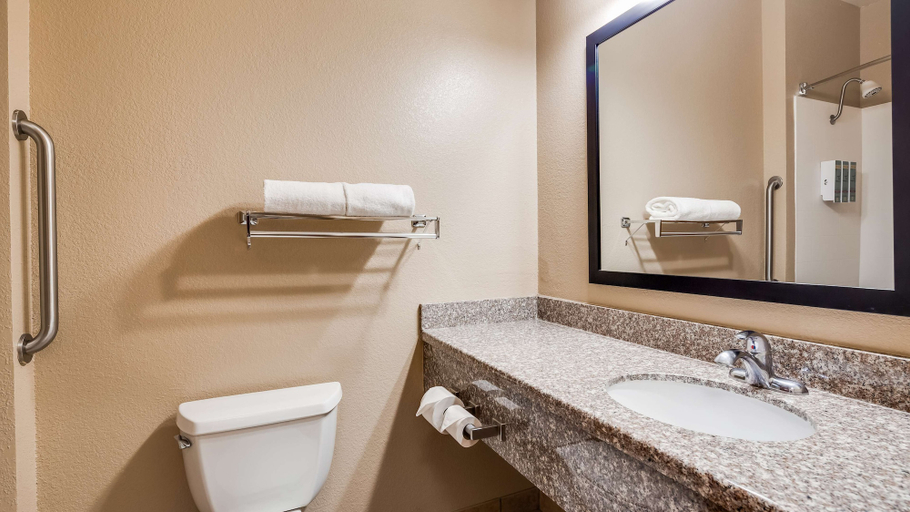 Bathroom 4, Best Western El-quartelejo Inn & Suites, Scott