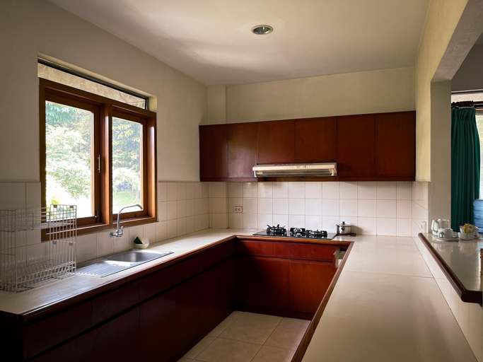 Dining Room 18