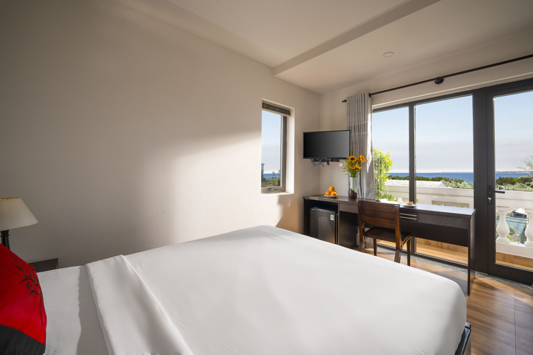 Bedroom 2, Hotel Front Beach, Da Nang