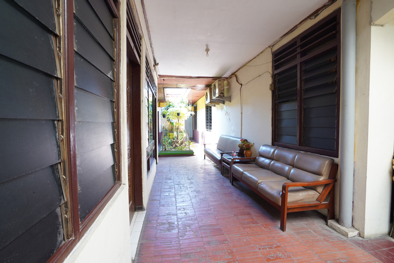 Exterior & Views 9
