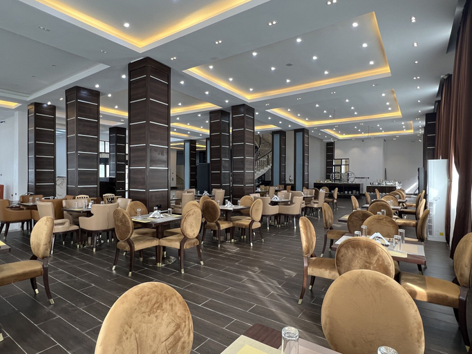 Food & Drinks 2, GRAND SWISS HOTEL, AwkaSout