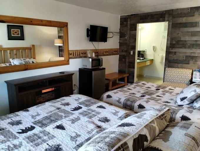 Bedroom 2, Ohiopyle Suites, Fayette