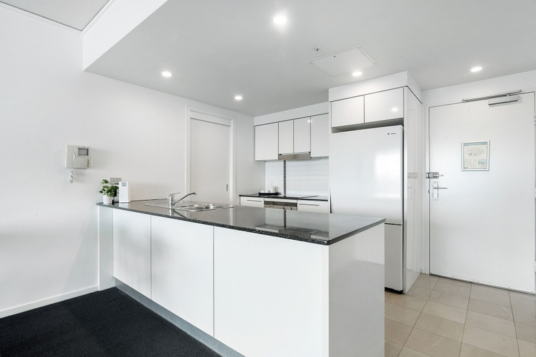 Others 5, Sierra Grand - WOWSTAY, Gold Coast