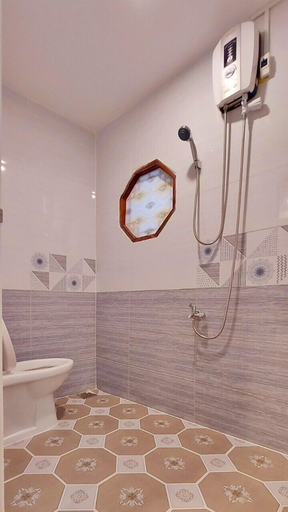 Bathroom 3, Front Beach Hotel, Vũng Tàu