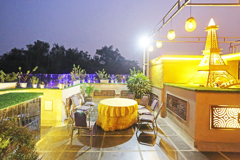 Food & Drinks 5, JRD Luxury, Delhi