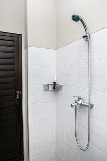 Bathroom 5, Saba Ayu Guest House, Bandung