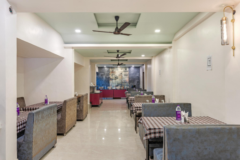 Food & Drinks 3, Emerald Retreat, Pune